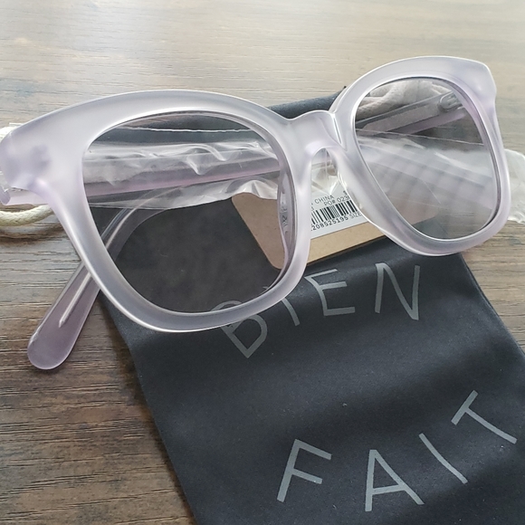 Madewell Accessories - Madewell Venice Flatframe Sunglasses Lilac